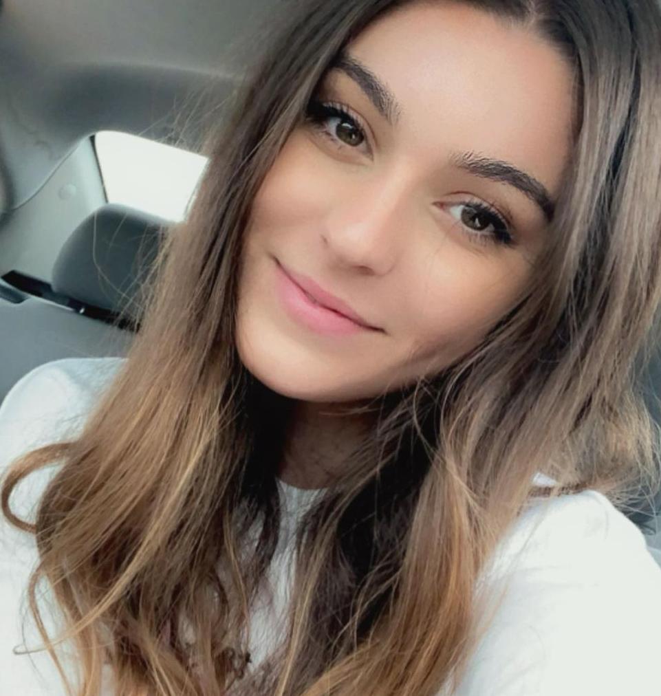 Sarah33909's tweet image. Going for a ride..🚗 What's your plans today?🌞