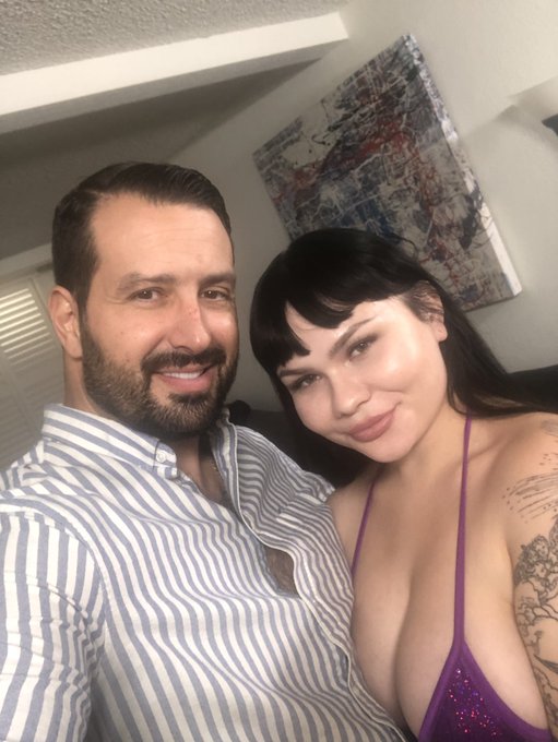 Today @BrynnmichaelsNy came to the house to talk about our lord and savior https://t.co/WVKva97G5N<a class="tags" target="_blank" title="On Twitter" href="/?out=eyJ0eXAiOiJKV1QiLCJhbGciOiJIUzUxMiJ9.eyJpYXQiOjE3MjE3MDAwNzgsImlzcyI6InR3cG9ybnN0YXJzLmNvbSIsIm5iZiI6MTcyMTcwMDA3OCwiZXhwIjoxNzUzMjM2MDc4LCJyZWRpcmVjdF91cmwiOiJodHRwczovL3R3aXR0ZXIuY29tL0JyeW5ubWljaGFlbHNOeSJ9.b4UWHj_xLIBAnR6gS7S0swkQABY-Or5XU4qdlyfA2Pns53_GGz-qSUzP1O4YOrptw-1wlgbg78jMpY6Zf74Dgg">@BrynnmichaelsNy</a>