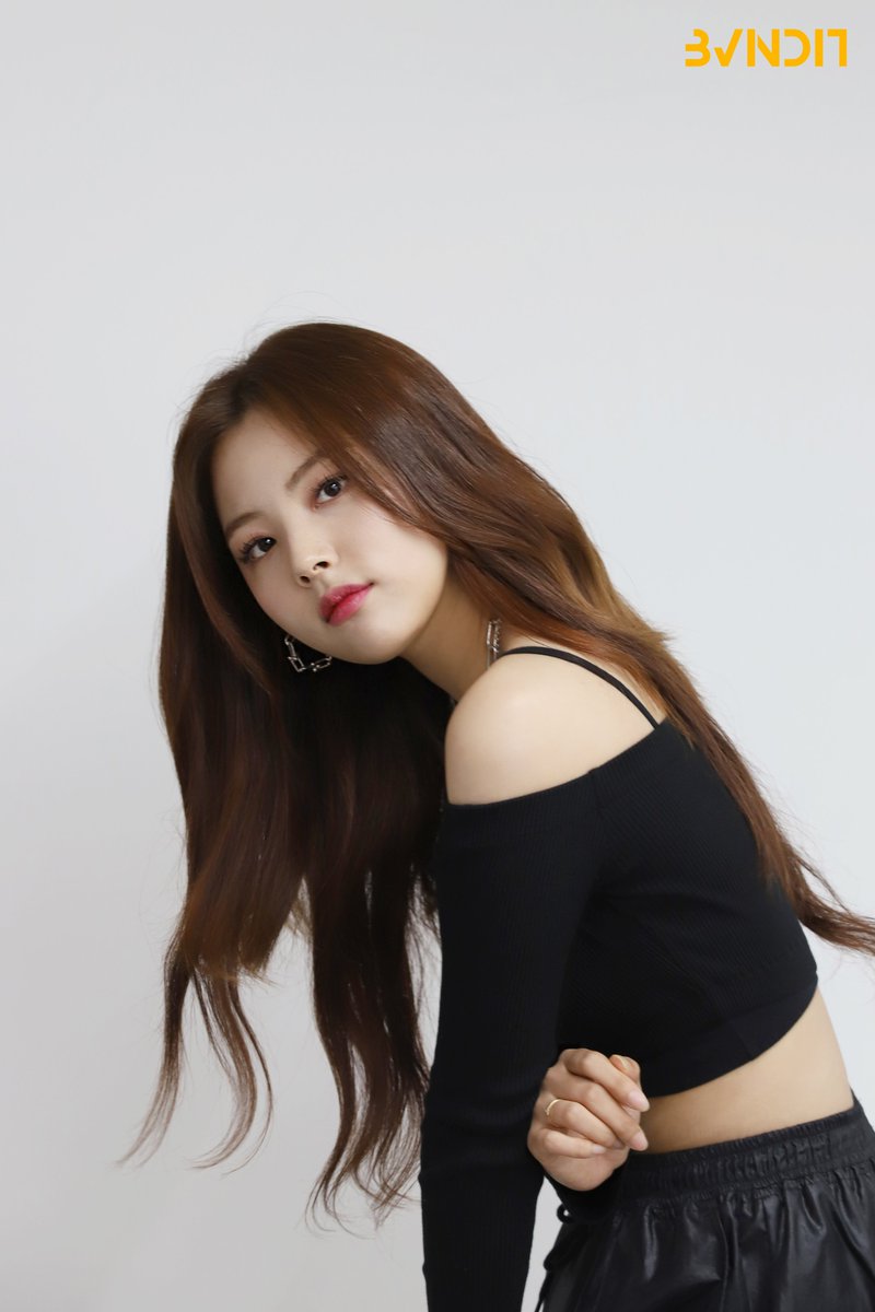 BVNDIT_official's tweet image. [💡] BVNDIT(밴디트) “컴눈명” Dance Cover🎵

SONGHEE
Coming Soon🖤
2021. 05. 05. 

#BVNDIT #밴디트
#SONGHEE #송희
#컴눈명