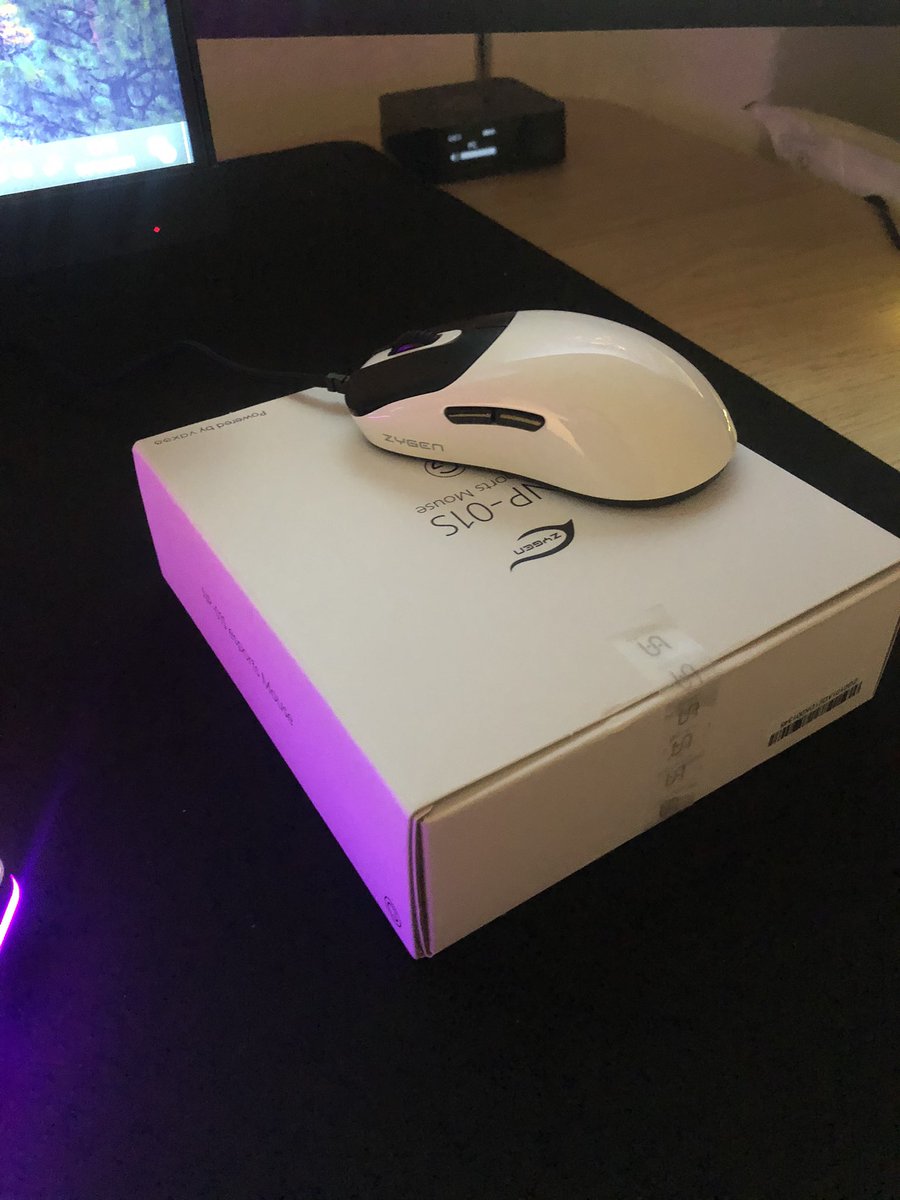 ardit_cs's tweet image. Yessss! Finally I got my hands on the NP-01S looking forward to see what I can do with it! @vaxee_corp