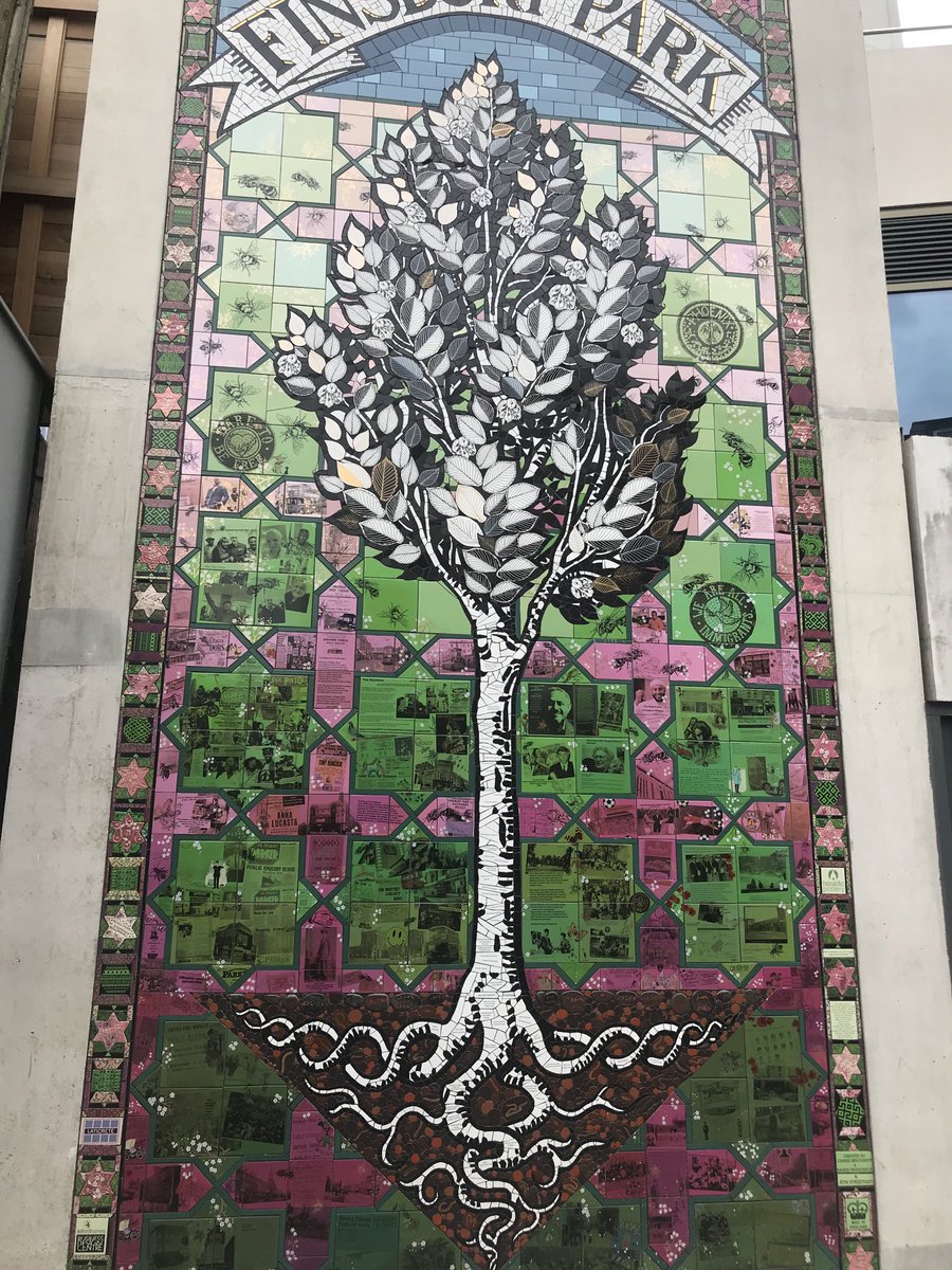 #Finsbury park Elm tree of life Public art mosaic ⁦@carriereichardt⁩ ⁦@karen_francesca⁩ ⁦@AtmStreetart⁩