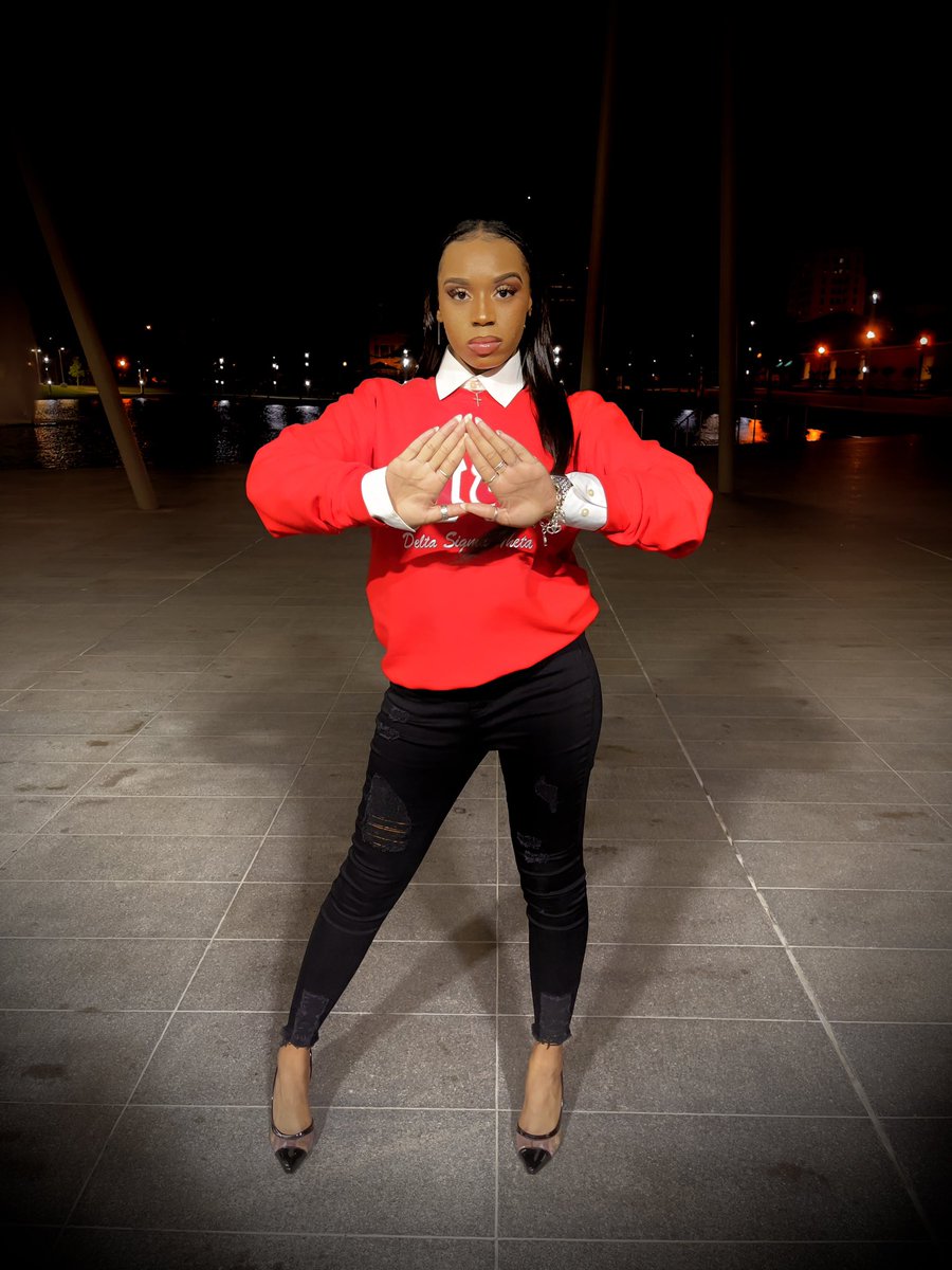 miraklewhippp_'s tweet image. Let me reintroduce my self... 

You may know me as Mirakle, but in Deltaland they know me as SOC14L ELEMENT. 
🔺🐘

#14 
#DST
#EtaPsi
#Spring21 
#20PHASESofPhoenix