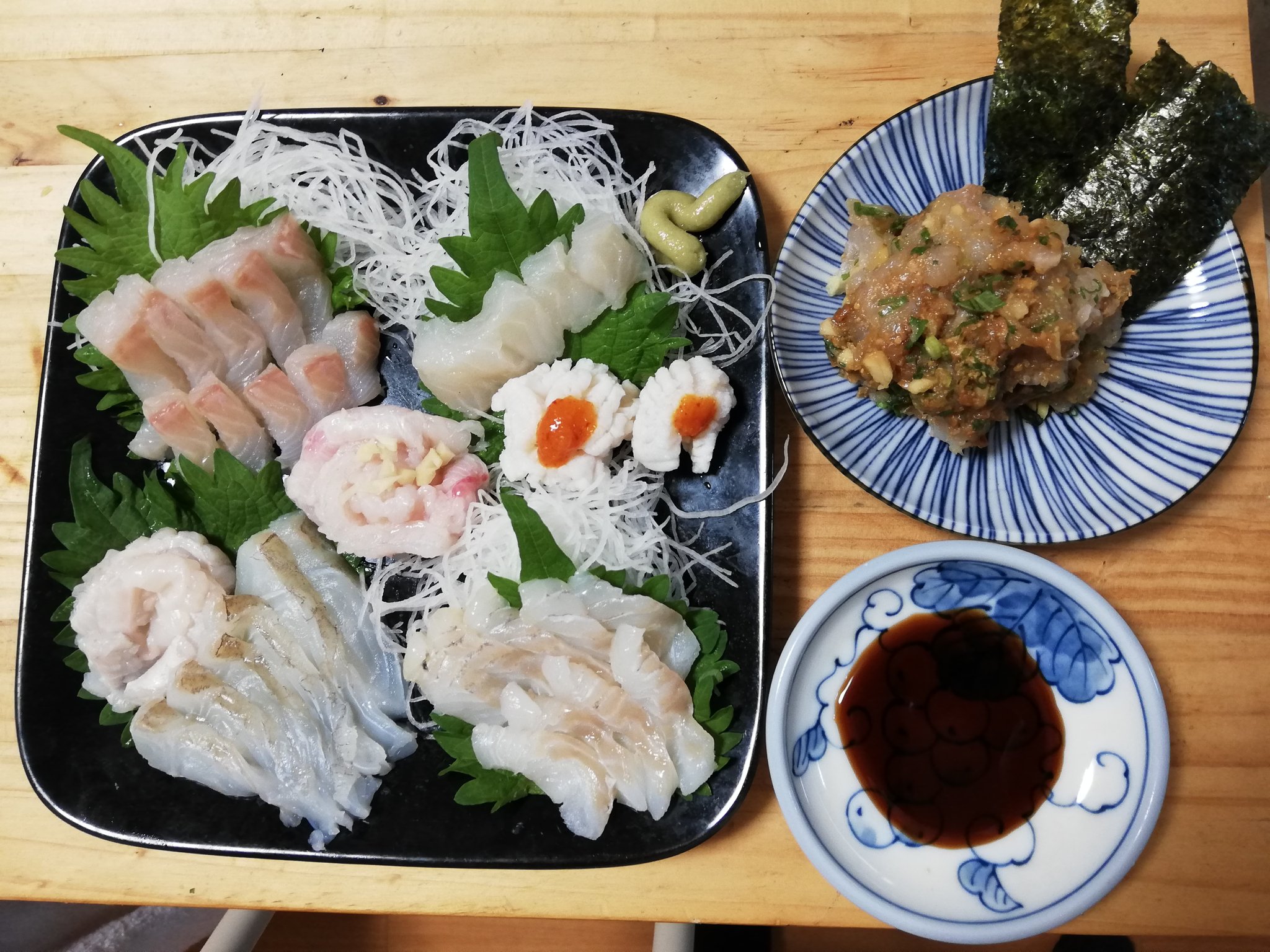 Gim Kondo マコガレイ アイナメが釣れて ナメタガレイ フサギンポを貰ったのでとりあえず刺身 なめろうなど T Co X9ieltqqzl Twitter