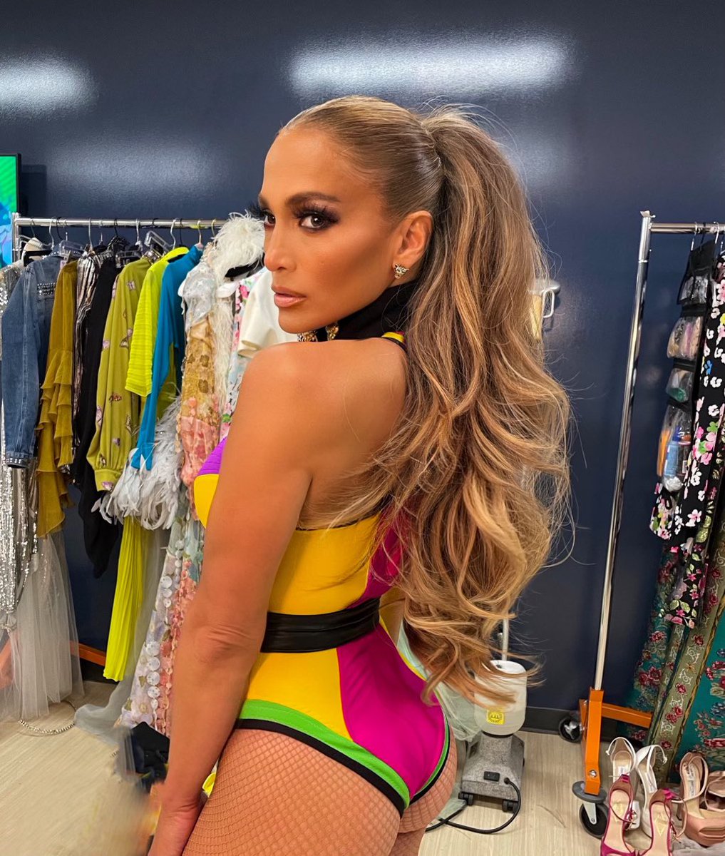 Jlo When Rocking A Ponytail You Know It S About To Go Down Don T Miss Glblctzn Vaxlive In 5 Days Chrisappleton1 Anacarba15 T Co Sosimef4t9