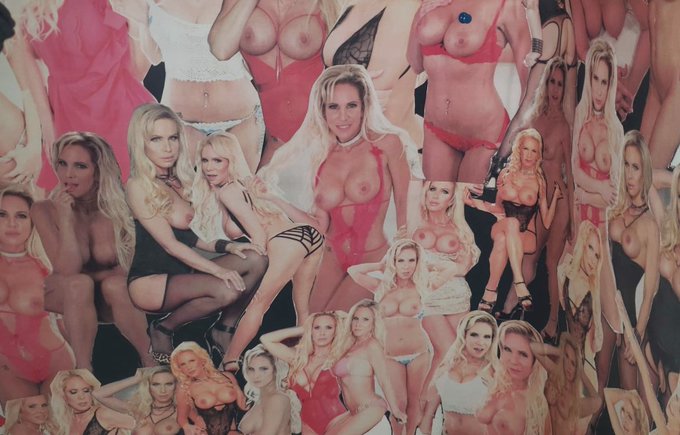 A pic from one of my admirers ❤️❤️ if you can beat this I will send a signed DVD!! Pics ❤️ be creative<a href="/tag/nadianorth"class="tags"><span>#nadianorth</span></a>