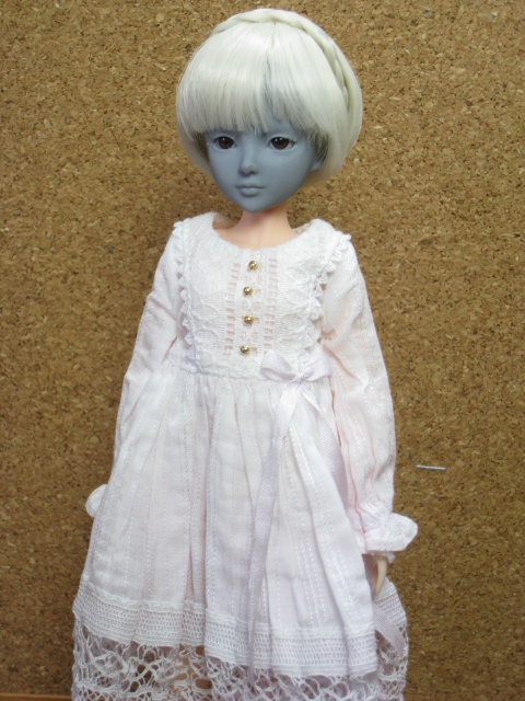 去年、首の手術をした影響で
手足の動きが悪く
ドールヘッドの開発が遅れています。
オビツ２２用のヘッドです。
アイ　６ｍｍ
ウィッグ　４インチ