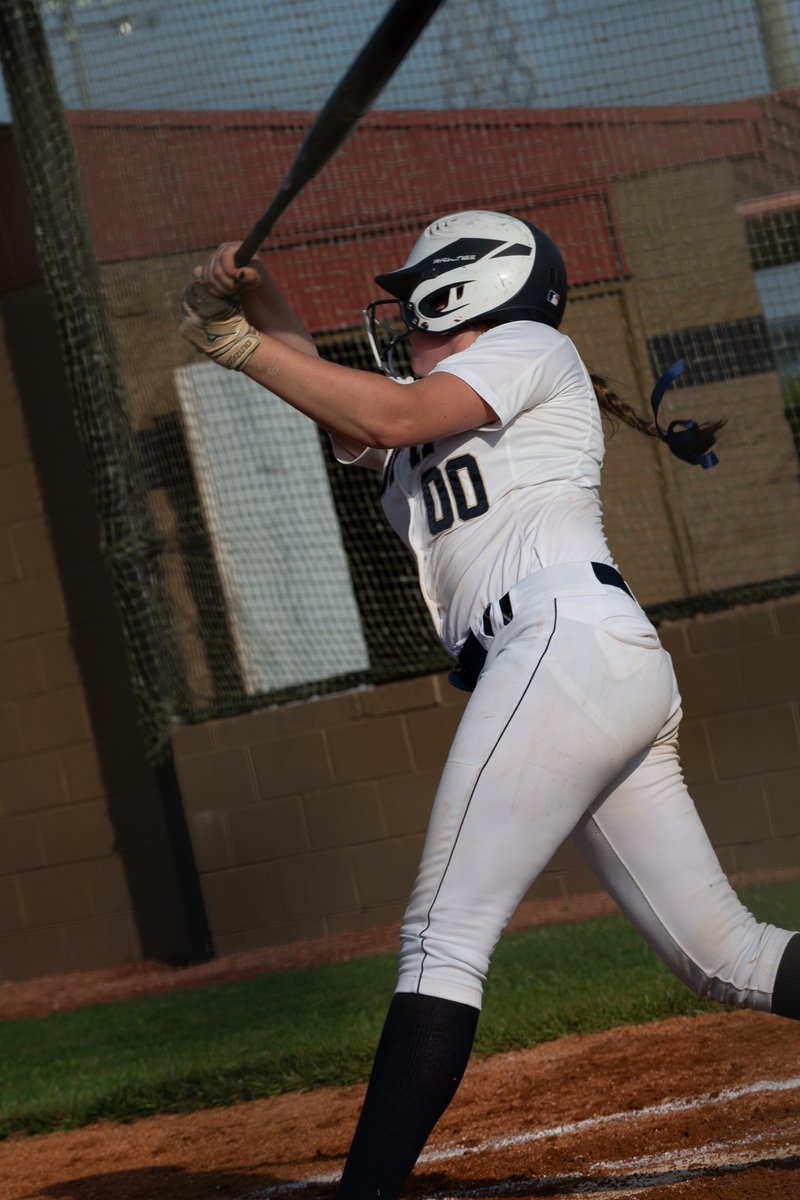 🥎🤩SENIOR NIGHT🤩🥎
<a href="/TAspenWhitting1/">T.AspenWhittington</a> 
<a href="/LillieMetre/">Lillie Van Metre - 2021 Prospect</a> 
We are so thankful for these two kiddos &amp; wish them all the best!
Our Freshman, <a href="/taniyah_britt/">Taniyah “T” Britt</a> lead the charge w/🥎🥎🥎🥎 HITS &amp;  an RBI!
2 Hits for Kyndal Holley, <a href="/mckenziesonnier/">mckenzie</a>, <a href="/KayleePeyret/">Kaylee “KK” Peyret</a> &amp; Addie Rice.

#Seniors2021