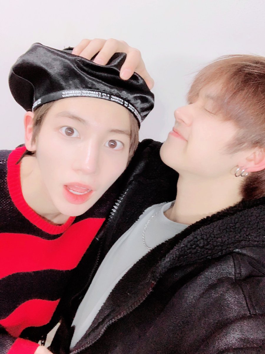 togetherxtoday's tweet photo. ⠀  ⌜    ★    ·    티엑스티    ⫹⫺    𝕟ew    ꜜ    𝘂𝗽    —    date    (   🐶   )    ：  #で𝗙𝗥𝗔𝗡𝗖𝗢

Aprovechando que estamos con las recomendaciones musicales, una canción que por nada en el mundo podía faltar es sin duda #ALYA_OffSet ¿Ya escucharon este temazo? https://t.co/Fe9WtzUceN