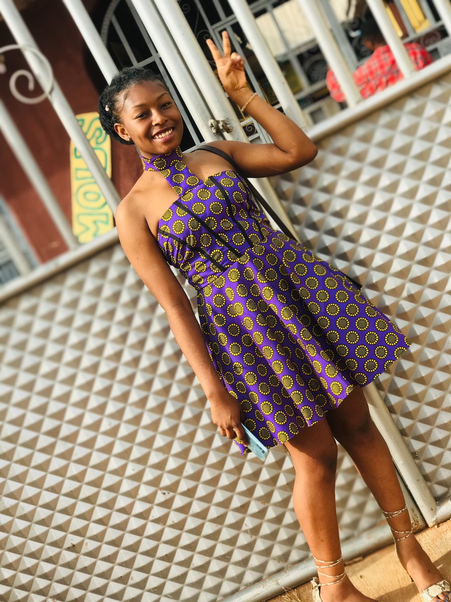 ItzPipi's tweet photo. Dressed in the gown i made✂✂✂ https://t.co/MlRK530QyP