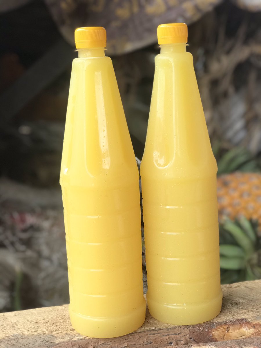 Orange squeezed juice.
No water added 
No sugar added 
5000/= per Liter

Call us to order yours
0683454535
#whatyoucrave
#sipwithmegajuice