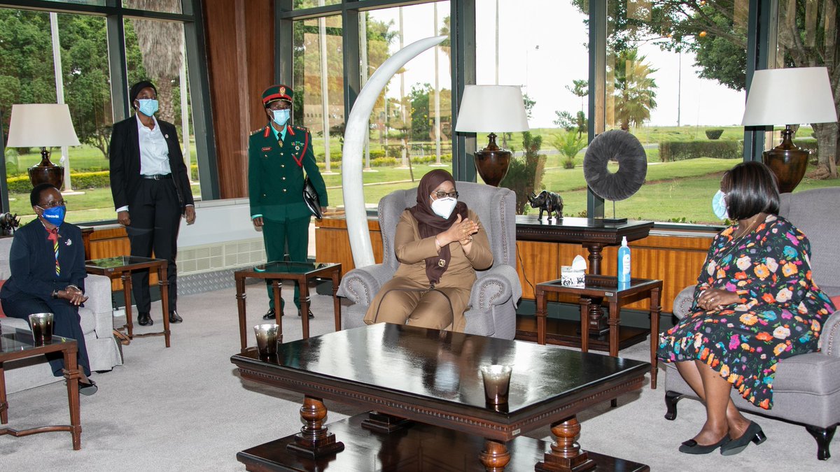 NationAfrica's tweet image. In pictures: Tanzanian President Samia Suluhu arrives at JKIA shortly after 9.30am for two-day State visit.