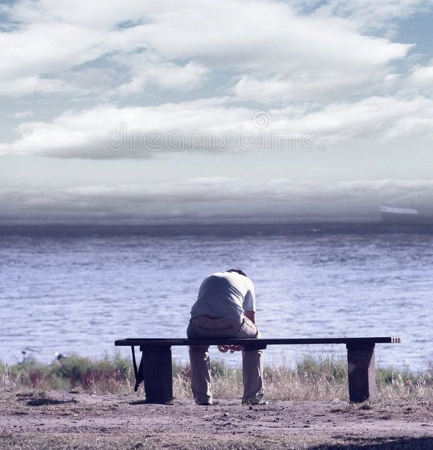 Pernah tak,

Tiba-tiba kau rasa nak jauhkan diri daripada semua orang, nak duduk sorang sorang dekat tepi pantai lepas tu nak nangis puas puas. Sebab nak luah semua benda yang kau pendam selama ni.