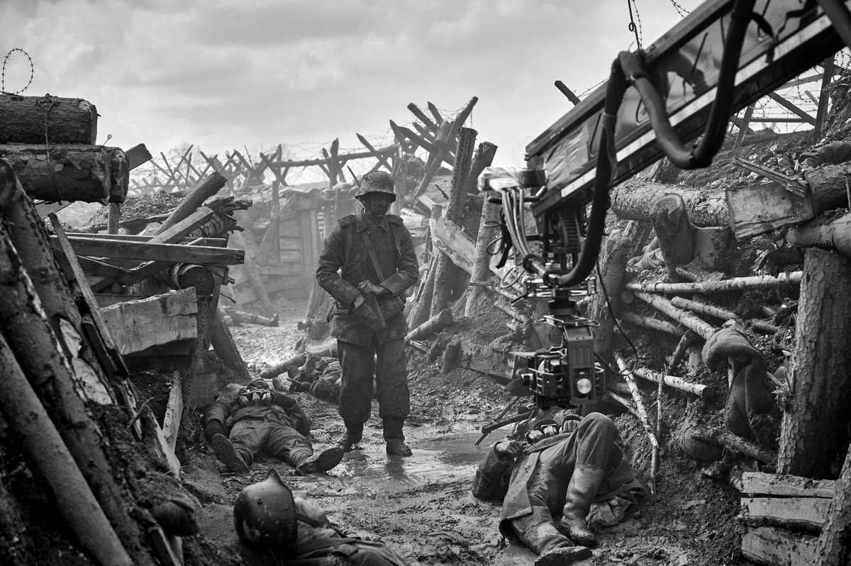 NetflixDE's tweet photo. Die Dreharbeiten zu Im Westen nichts Neues, inspiriert von Erich Maria Remarques gleichnamigem Bestseller aus dem Jahr 1928, sind gestartet. Mit dabei sind u.a. Felix Kammerer, Albrecht Schuch, Aaron Hilmer, Edin Hasanovic, Daniel Brühl, Devid Striesow. https://t.co/nAUuU1Z5aE