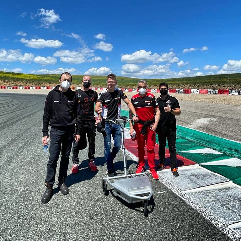 TitoRabat's tweet photo. First lap at @CircuitoNavarra!
🚶🏻
¡Primera vuelta al circuito de #Navarra! 

@ducaticorse @IxonCom @WorldSBK @Hublot @joyeriarabat #BarniRacingTeam #NHKhelmets #FormaBoots https://t.co/J77K9QDClq