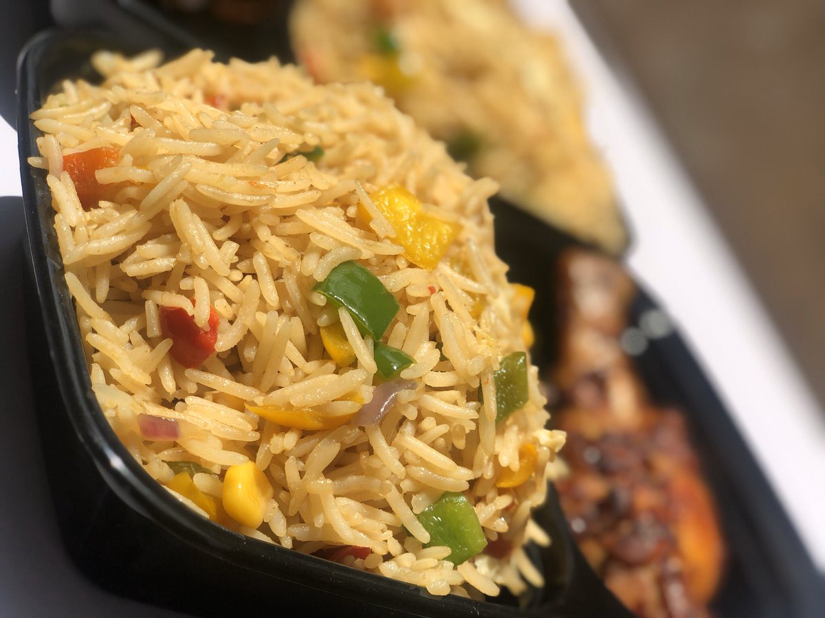 SExquiste's tweet image. Stir fried Chinese rice and grilled chicken available for immediate delivery or pickup.                                        📞08133856207