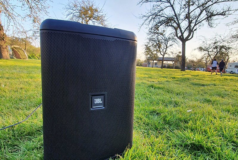 Perfectly portable, this battery powered speaker can be used anywhere you need it. Drop us a line for any booking enquiries.
📱01202 849728