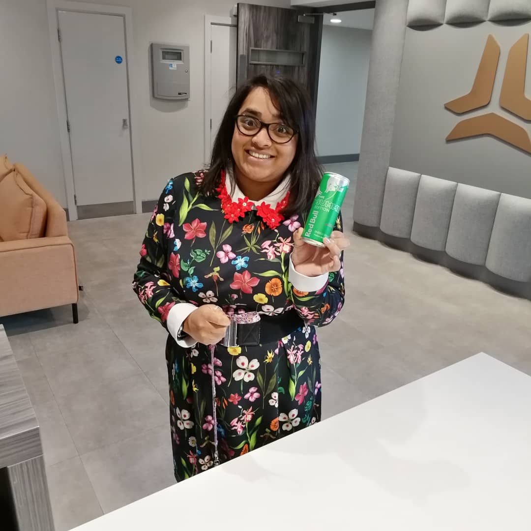 TriGateoffices's tweet photo. Thank you to @TheWorkPerk and @RedBullUK for our amazing Red Bull samples! Come down to reception to receive your #Wiiings

#TheWorkPerk #RedBull #GivesYouWiiings #RedBullEditions #WorkPerks #Community #BirminghamOffice https://t.co/gIr0iQxFQR