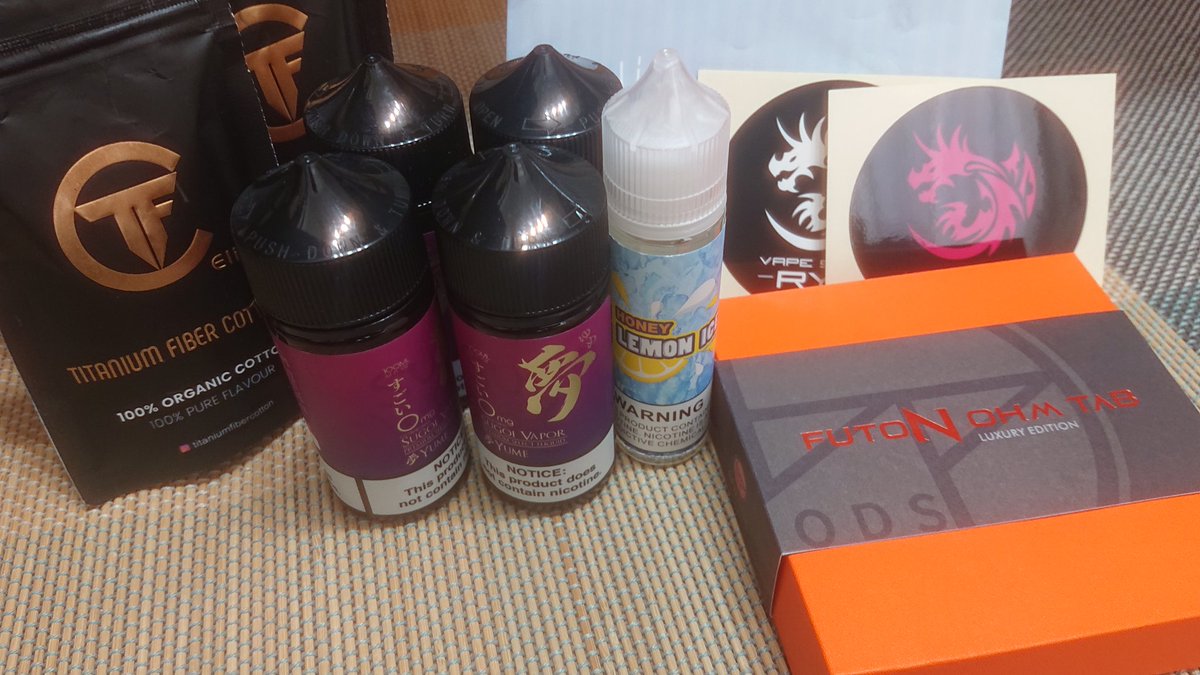 uhjiro's tweet photo. 最近リキッドの消費がヤバい🤤

１ヶ月分かな😀

@vape_space_ryu https://t.co/y1YCwFSr6h