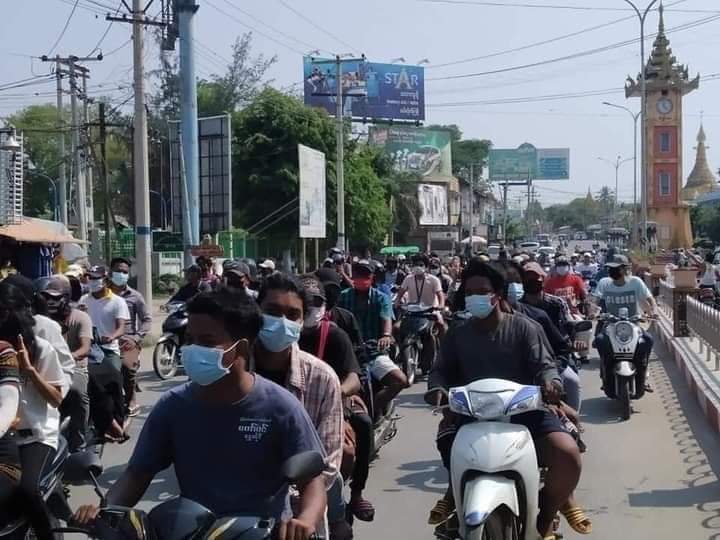 Wutt_Yee's tweet photo. Meiktila, May 04

A student-led motorcycle strike in Meikhtila today called for the overthrow of the military dictatorship.
Today marks the 93rd day since the military seized power.

#May4Coup
#WhatsHappeningInMyanmar https://t.co/vfQxOX4WEA