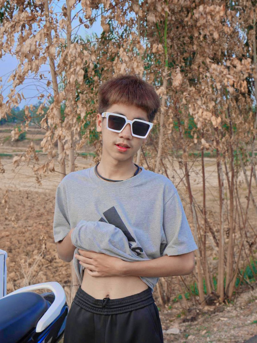 M496513777's tweet photo. จะส่งรูป..ให้ดู สำหรับคนรีทวิต https://t.co/7rZXmNduq3