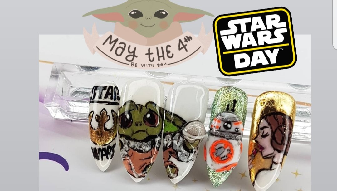 MAY THE 4TH BE WITH YOU
An alle star wars fans
twitch.tv/sgt_waschbaer.  
#followme
#StarWarsDay2021
#twitchde #StarWarsDay #MayThe4thBeWithYou #supportsmallstreamers #livestream #gaming 
#nailart