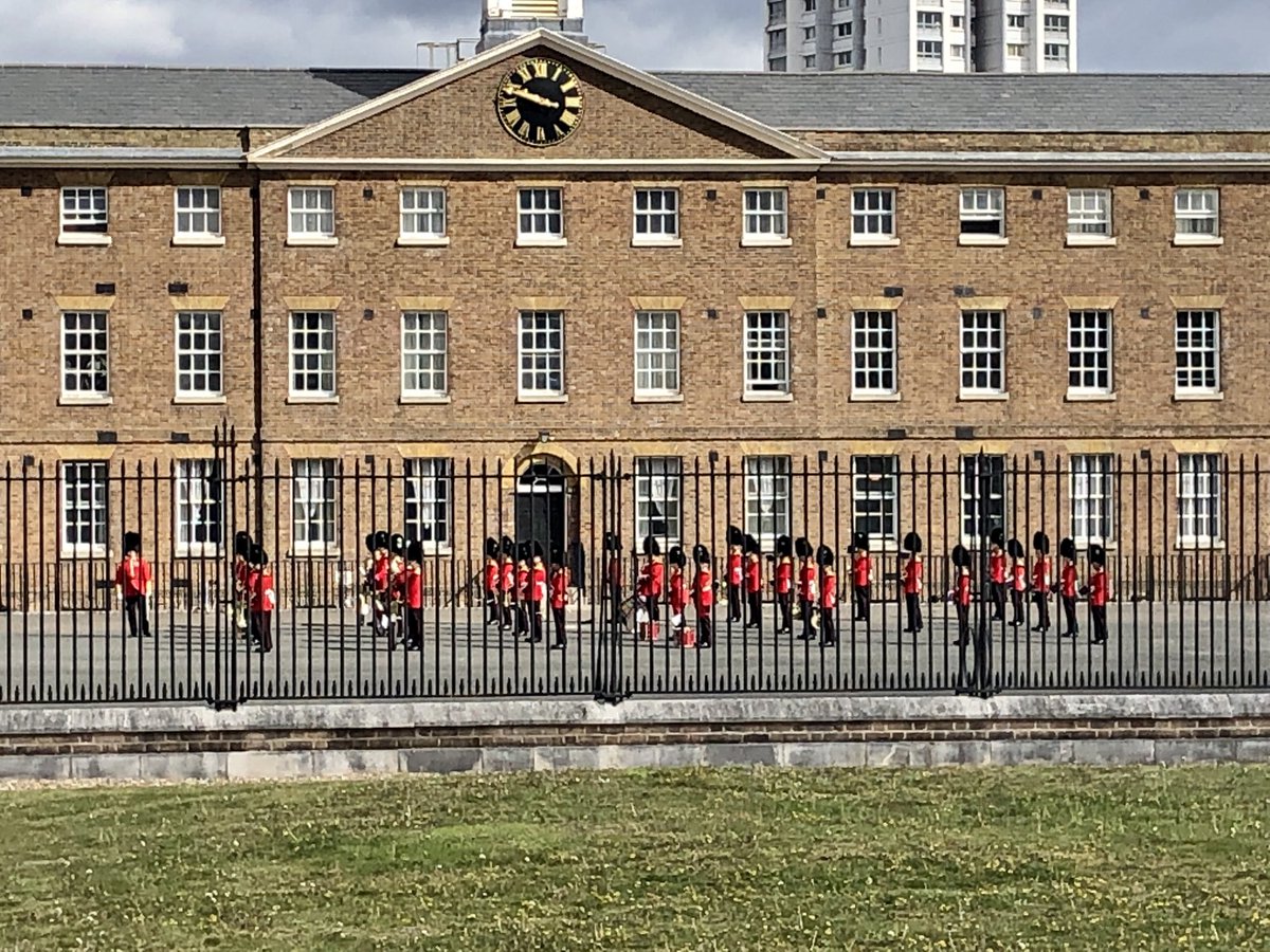 Great to see @WelshGuardsBand in Woolwich this morning. 
Sounding amazing. @Corpsarmymusic #ItPaysToPlay #BritishArmyMusic