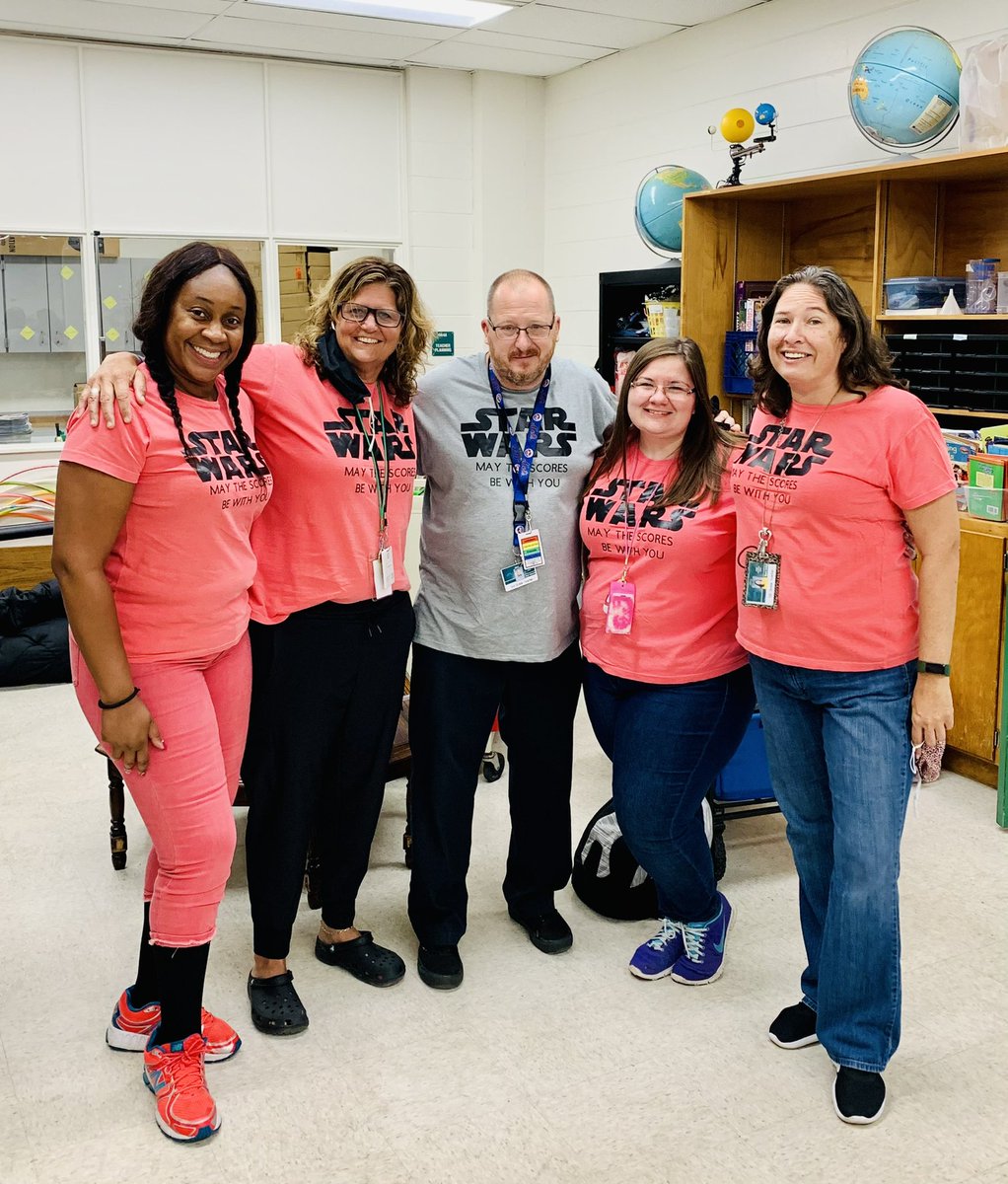 HcpsMango's tweet photo. Best wishes to our students &amp; teachers during FSA testing this week. “May the scores be with you!” 😄#onemango @TransformHCPS @HillsboroughSch https://t.co/ALFBiztHoa