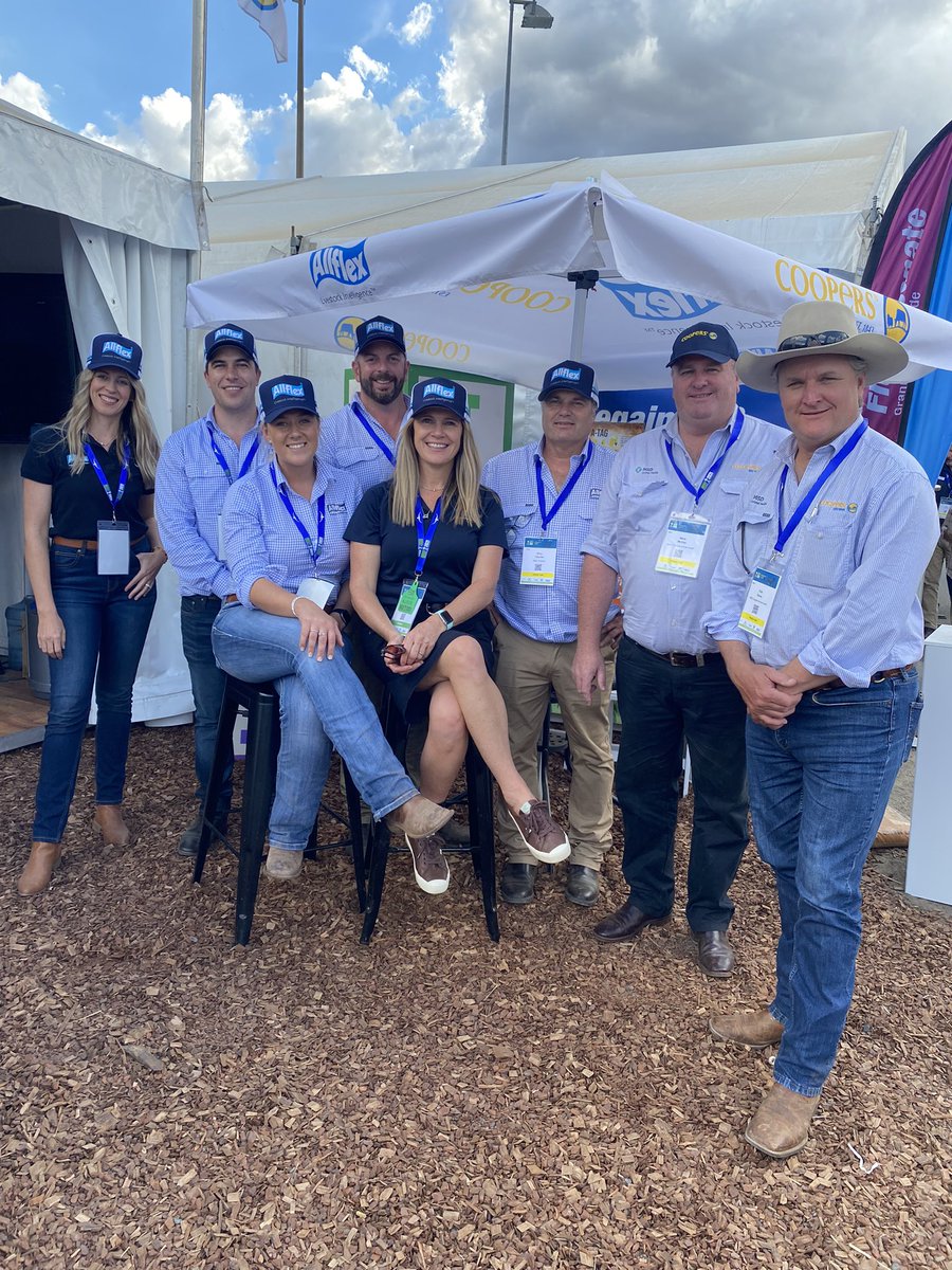 Team #Allflex and Coopers 👊🏻💪🏻! Come see us at site R34 ringside, #beefaustralia2021.
