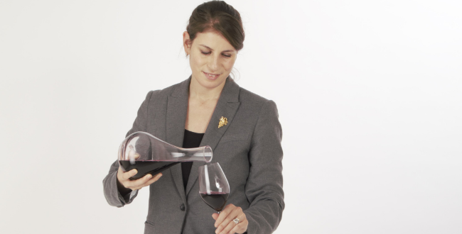 Paz Levinson, cheffe sommelière auprès d'Anne-Sophie Pic et meilleur sommelier des Amériques 2015, vous dévoile ses cuvées coups de cœur du moment 🍷

👉bit.ly/33dJN1g

<a href="/pazlevinson/">paz levinson</a> #vin #sommelier #sommellerie #accordmetsvin  #gastronomie <a href="/AnneSophiePic/">AnneSophiePic</a> <a href="/maisonpic/">Maison Pic</a>