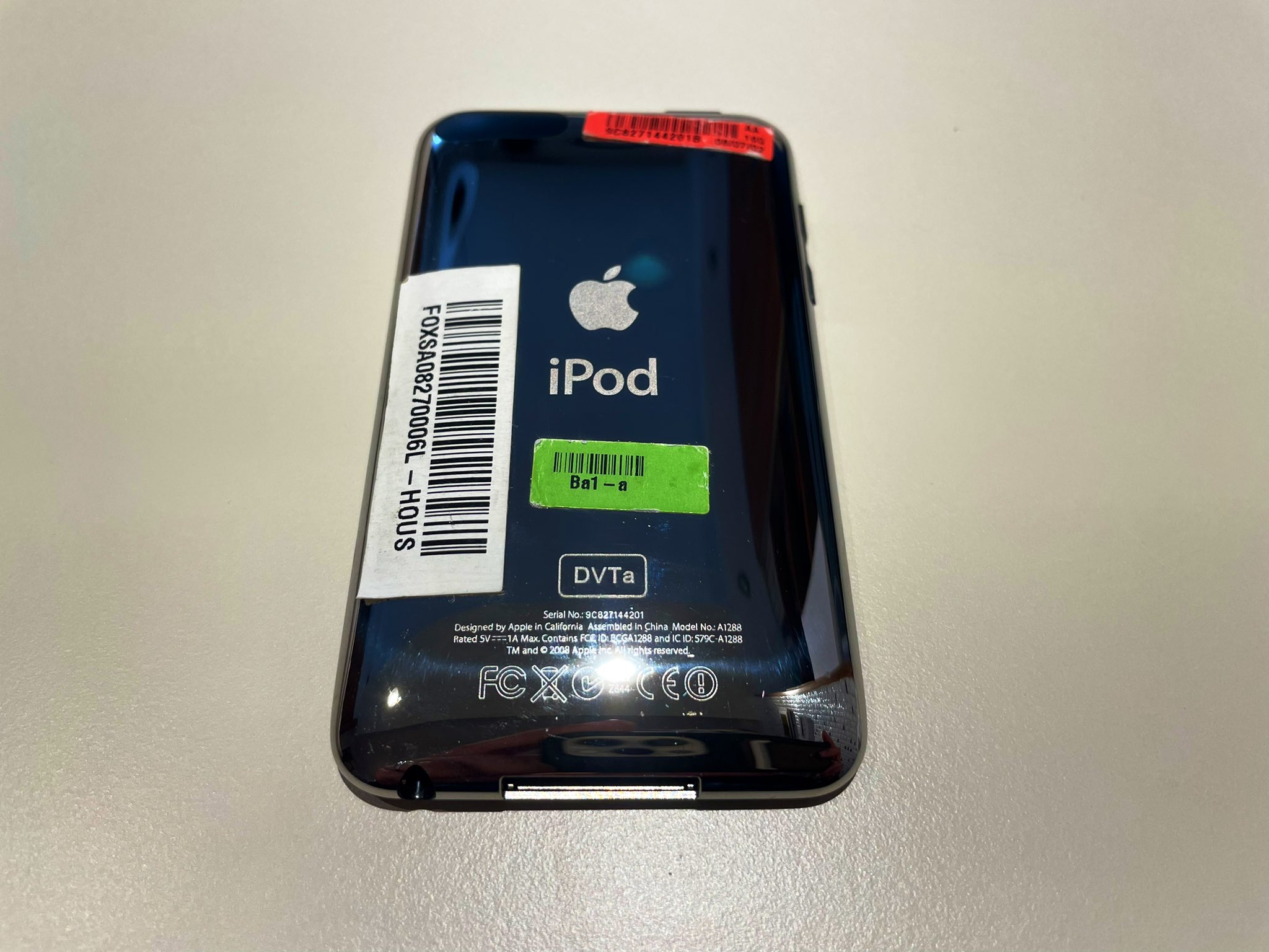 Præfiks Gum Spændende Giulio Zompetti on Twitter: "Perfect #iPod touch 2nd generation prototype.  DVTa stage, manufactured in early 2009. #AppleCollection  https://t.co/Nt6PJSn3iC" / X