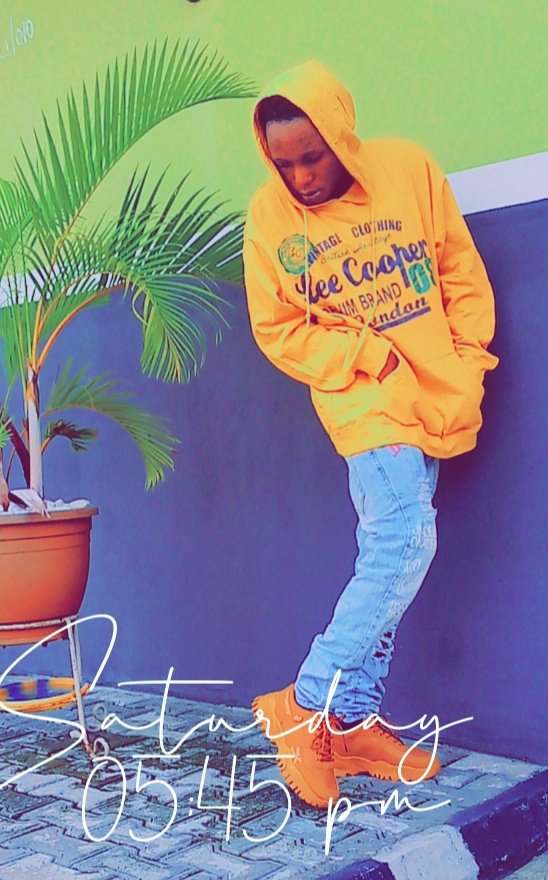 boykukee's tweet image. Home at ma zone🏂