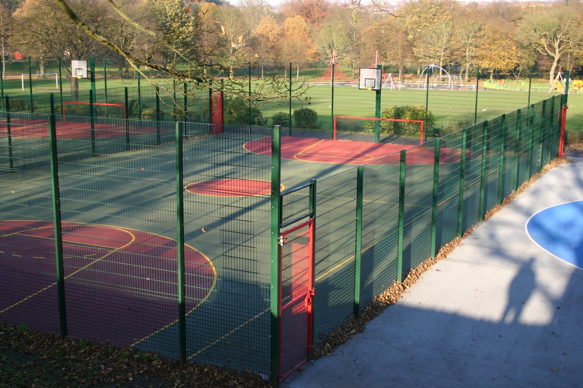 apiplay's tweet photo. Multi Use Games Areas (MUGAs)are spaces where young people spend time together, develop friendships &amp; engage in sports &amp; activities. Read our guest interview with Youth &amp; Community worker @lbilli91 @HackneyQuest https://t.co/lAQetp4Mey

#sportscages #BuildBackBetter #PlayMustStay https://t.co/KN1Op9YN8f