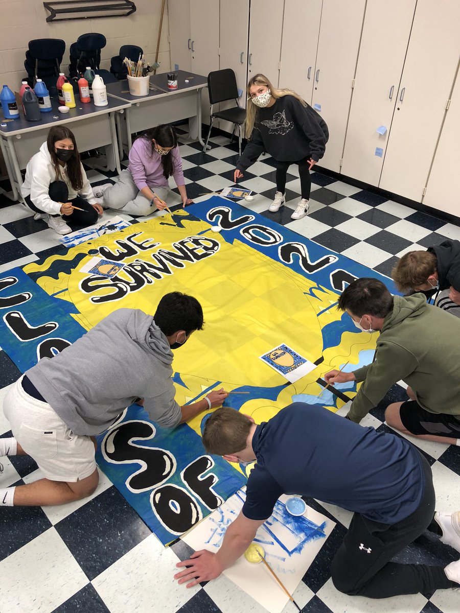 My Senior art students are working hard to finish up a mural for After Prom! I’m so proud of these students!