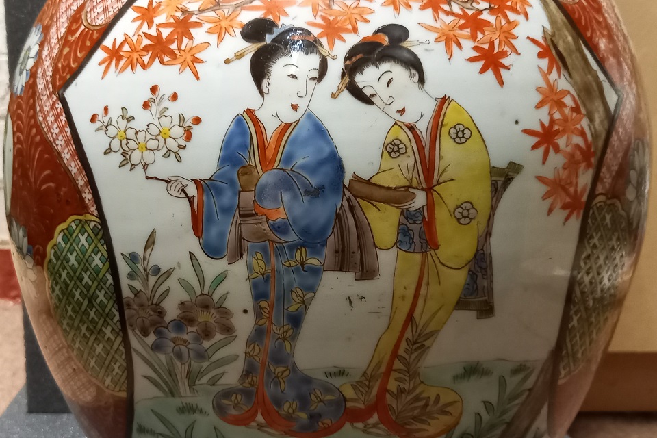 Northampton Museum & Art Gallery (@northamptonshoe) on Twitter photo This Friday morning's online art history lecture is the last in our current series with <a href="/ArtiumPro/">Pro Artium</a>. The week's lecture looks at the garden in Chinese and Japanese art and the featured artwork is a Japanese Satsuma ware jar. Book at: eventbrite.co.uk/e/art-history-… This Friday morning's online art history lecture is the last in our current series with <a href="/ArtiumPro/">Pro Artium</a>. The week's lecture looks at the garden in Chinese and Japanese art and the featured artwork is a Japanese Satsuma ware jar. Book at: eventbrite.co.uk/e/art-history-…