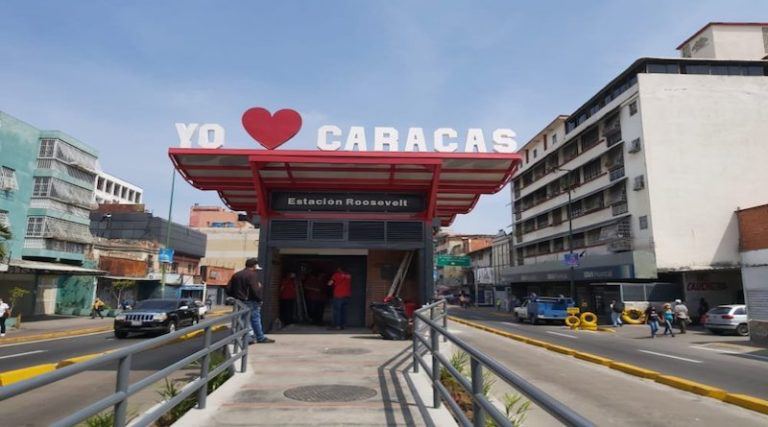 Yo Amo Caracas | Recuperan sistema superficial de transporte BusCaracas para prestar un mejor servicio #PrevenirPorLaVida vtv.gob.ve/yo-amo-caracas…