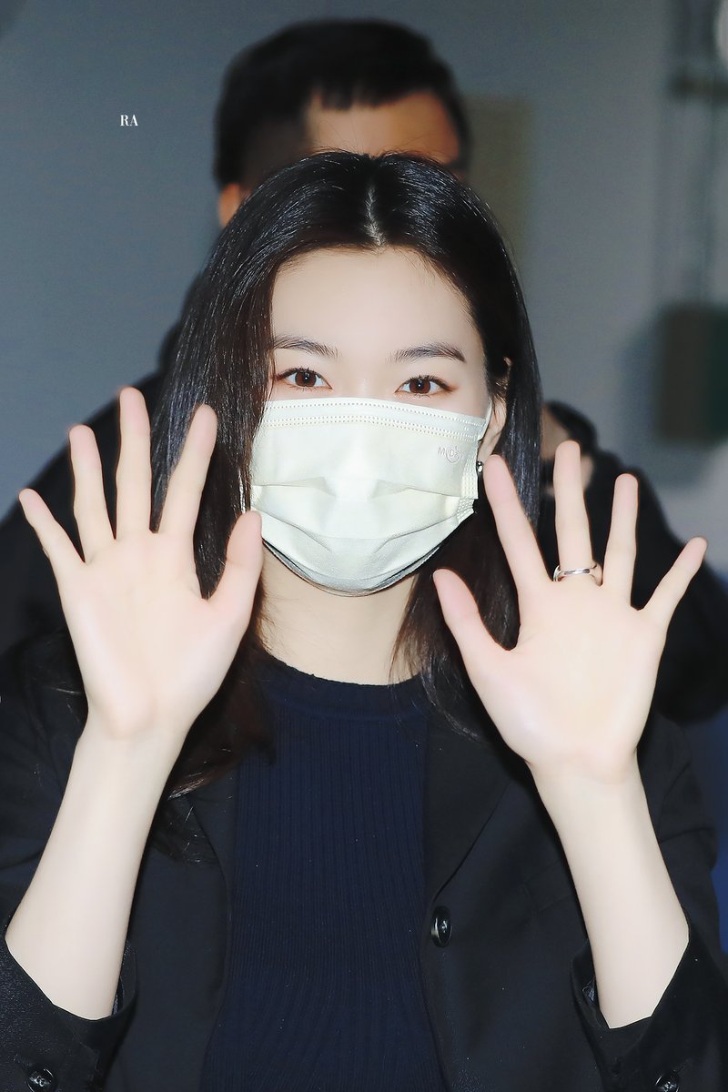 210504 #아이오아이 #IOI #김도연 #도연 
👋