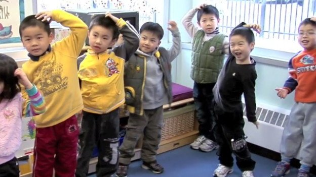 eriksonmath's tweet photo. Movement can be a powerful way for children to internalize one-to-one correspondence. Movement counts! More: https://t.co/bueRLURGza https://t.co/UWKsm0X13r