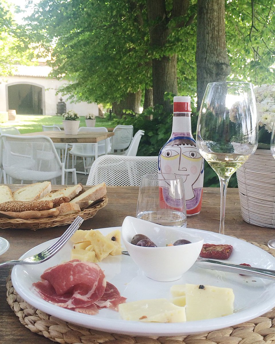 Just going to keep it in Sicily for this edition of #tuesdayescapism ...

Because apparently I have a crush on Sicily. 😍

Shown here: first course of lunch at @baronedivillagrande winery on Mount Etna with a glass of their Etna Bianco and some #desirmoneceramics popping out to