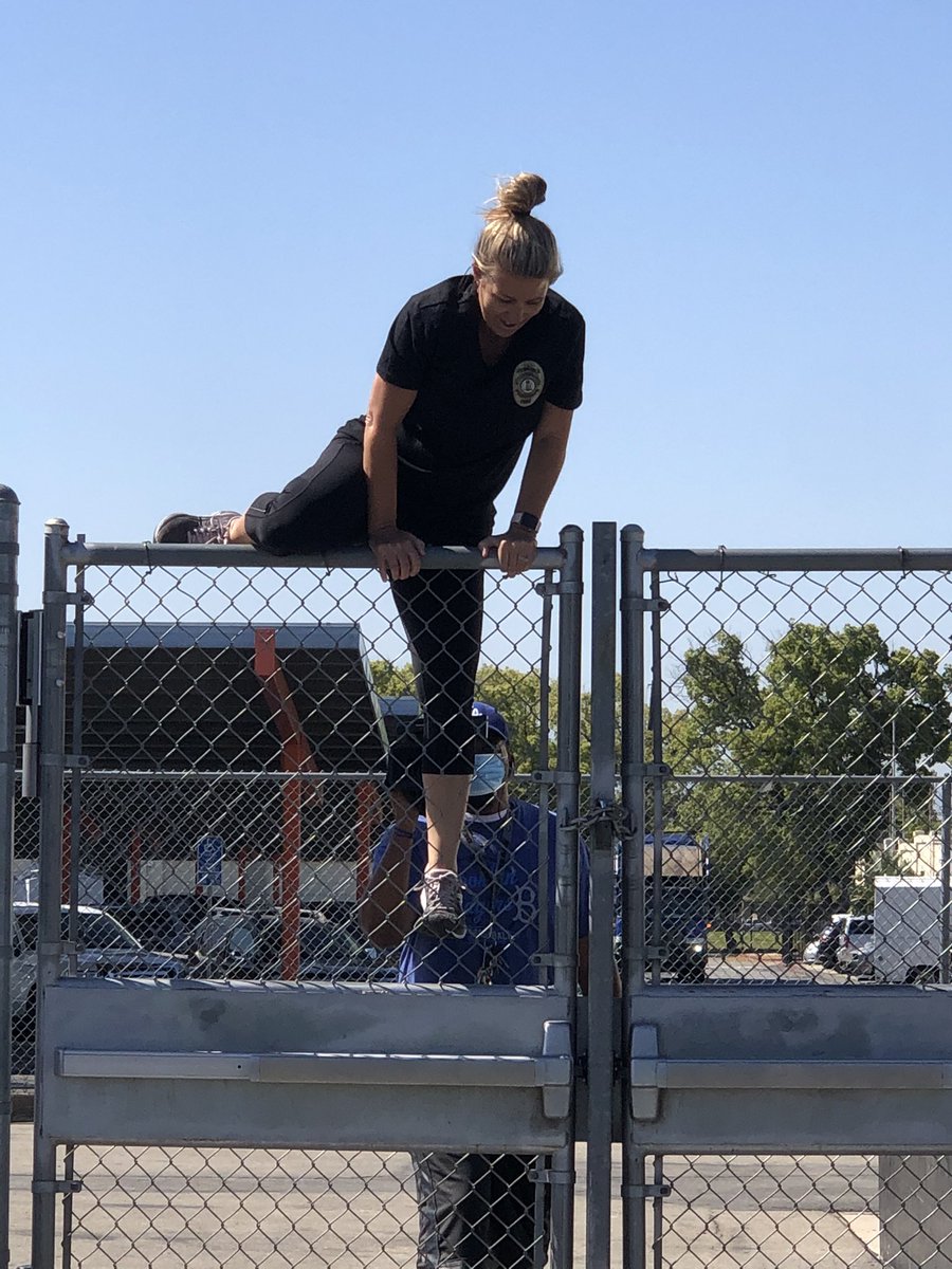 CjuhsdS's tweet photo. Campus Officers gave it their all at the Physical Agility Challenge, sweating to earn scholarships for their students!  $4,750 in scholarships awarded!  Thank you to Chaffey Federal Credit Union &amp; Education Foundation For Schools of the Chaffey District for the support! @CJUHSD https://t.co/HzbvRttwfI