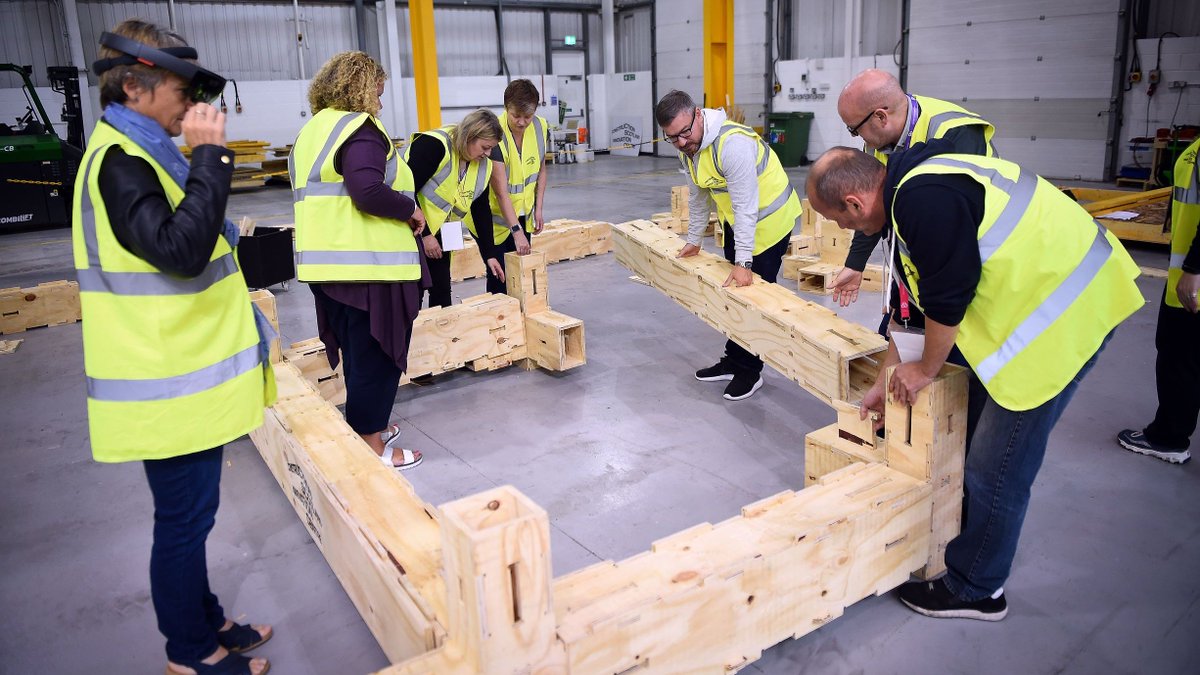 BE_STbuild's tweet photo. Don't miss our upcoming @AECBnet CarbonLite Passivhaus Contractor training. 

For those looking to develop knowledge of #Passivhaus principles, #airtightness, #insulation and more.

@PassivhausTrust @ScotFundCouncil @peterwarm 
 
Book your place: https://t.co/5mFvWpVyVx https://t.co/gesRqBuzaH
