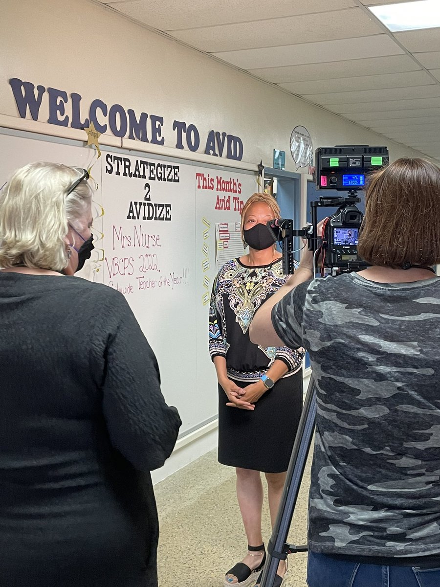 KHS_Chiefs's tweet image. Congrats to the 2022 @vbschools City-Wide Teacher of the Year, Mrs. Kimberly Nurse!!! Woohoo! We are so proud of you! Thank you for all you do! #chiefkhspride #ebaproud