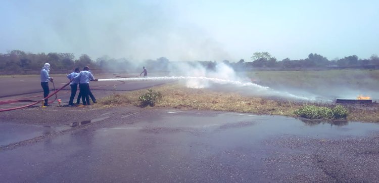 aaipantnagar's tweet photo. On #InternationalFirefightersDay #IFFD2021 #Pantnagar airport acknowledges the sacrifices, honours the accomplishments & remembers the tragedies #fireman experience to ensure our communities & environment safe while battling devastating #fires.
@AAI_Official
@aairedner https://t.co/UXQrlIeQxo