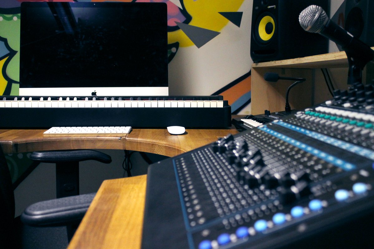 knowlewestmedia's tweet image. Job opportunity: we're looking for someone who loves working with people &amp;amp; technology to be our new Head of IT, responsible for all aspects of our IT infrastructure &amp;amp; systems! Apply by 19 May. More information at tiny.cc/t00xtz #TechJobs #ITJobs #TechForGood