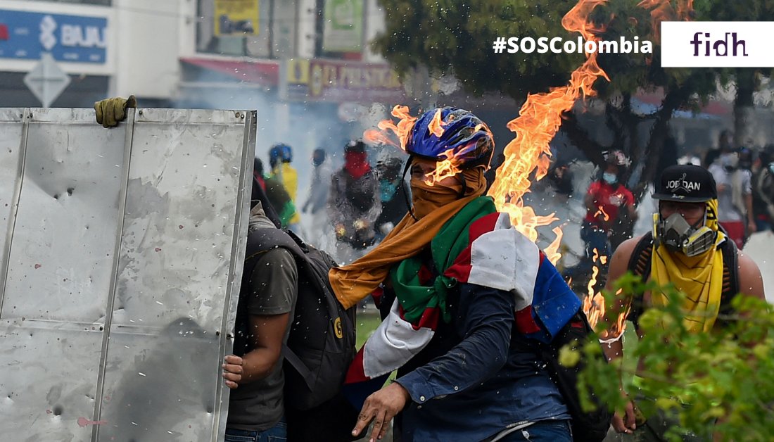 🔴#SOSColombia 

Le peuple s’est exprimé, l’Etat l’a massacré 🚔🚔🚔🚔

➡️Nous condamnons la répression

➡️Le gouvernement colombien doit cesser le déchaînement de violence contre les manifestants

➡️Et enquêter sur tous les abus qui durent depuis le 28 avril