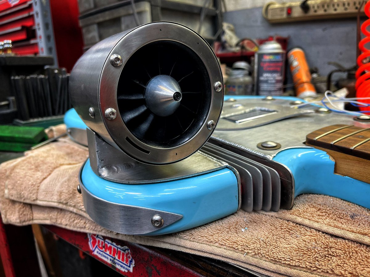 SonicDescent's tweet photo. Before you ask — yes, my bass needs a turbine. https://t.co/Umg60Wffbk