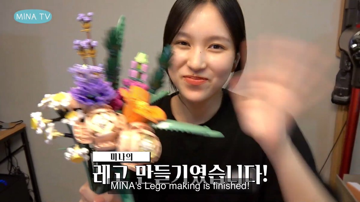 jajateudoongie's tweet photo. I am just seeing hearts and smiling widely watching Mina laughing, dancing, singing and in focus. I am falling.
#TWICE #MinaTV #트와이스 https://t.co/bJ4EHXbTui