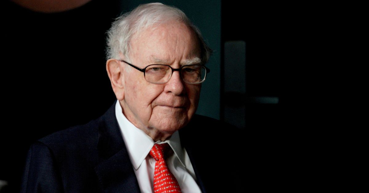 Analysis: Buffett’s ESG snub risks alienating Wall Street https://t.co/mRipMQCPiV https://t.co/MICmV0vvcR