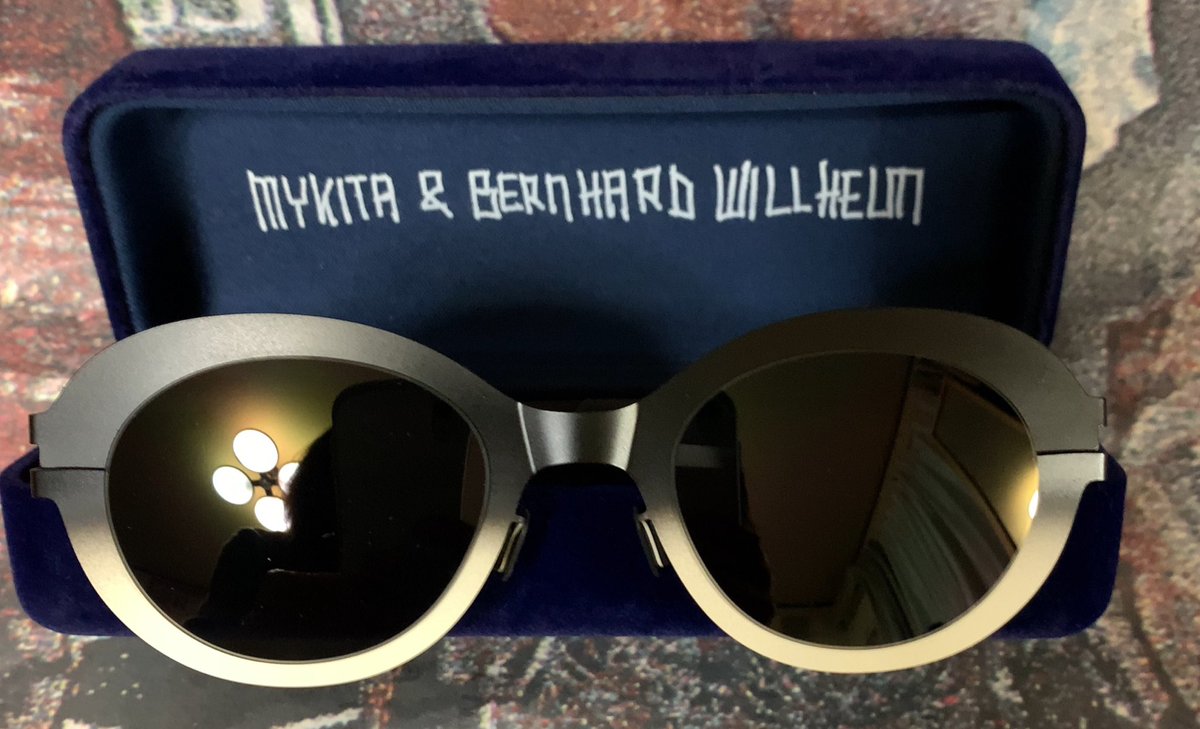 pota_tore's tweet photo. 🇩🇪のメーカーって聞かされると買ってしまう病🥰
#MYKITA #BERNHARDWILLHELM #Berlin #sunglasses https://t.co/OxLjgI7tYl