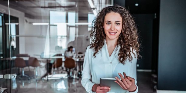 Les femmes et l'entrepreneuriat : chiffres et secteurs qui attirent - La Tribune dlvr.it/Rz2Mpd