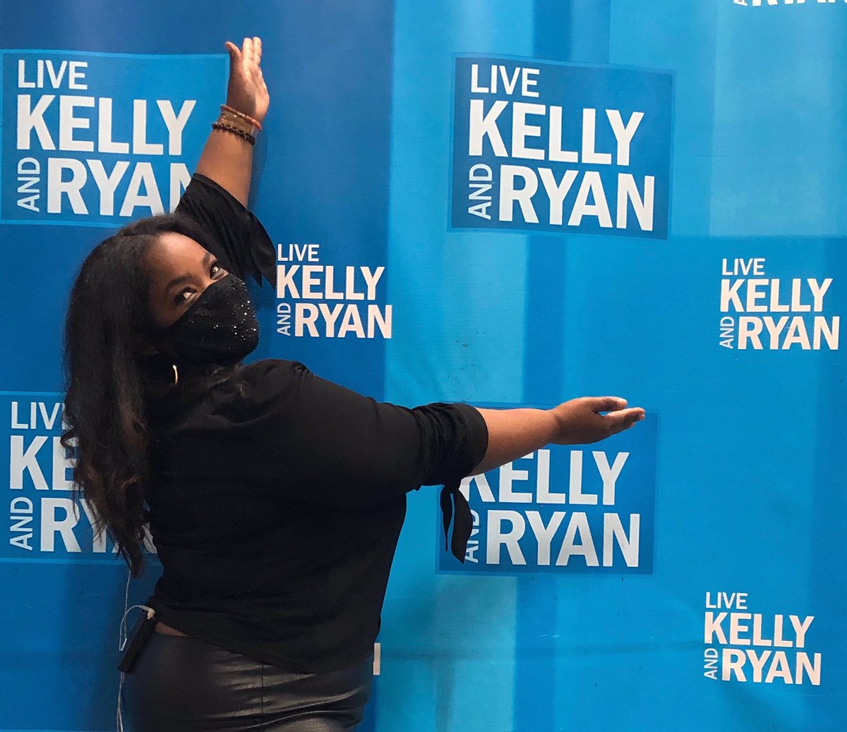 Super excited to be hitting with <a href="/JonBatiste/">jon batiste</a> and my sis Endea Owens this early beautiful morning on <a href="/LiveKellyRyan/">LIVEKellyRyan</a> . See you there! 

<a href="/DAddarioWW/">D'Addario Woodwinds</a>  <a href="/connselmerinc/">Conn-Selmer Inc.</a> <a href="/KeyLeaves/">Key Leaves</a>